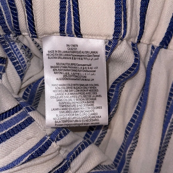 BCBGeneration high waist striped linen shorts - Picture 5 of 6